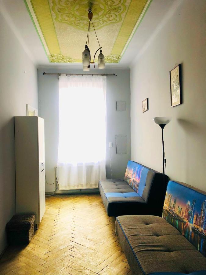Vintage Apartment 2 Rooms With Balcony Leópolis Exterior foto
