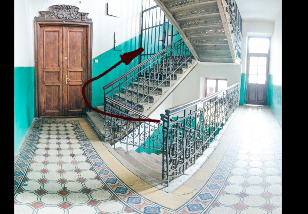 Vintage Apartment 2 Rooms With Balcony Leópolis Exterior foto
